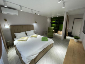 Mashhur Zhusupa 284 Str by StayInn